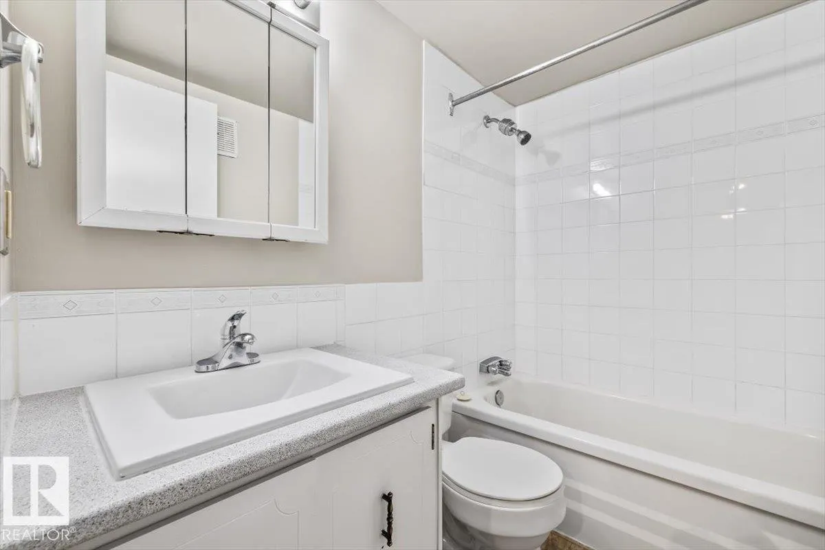 #306 10330 113 ST NW