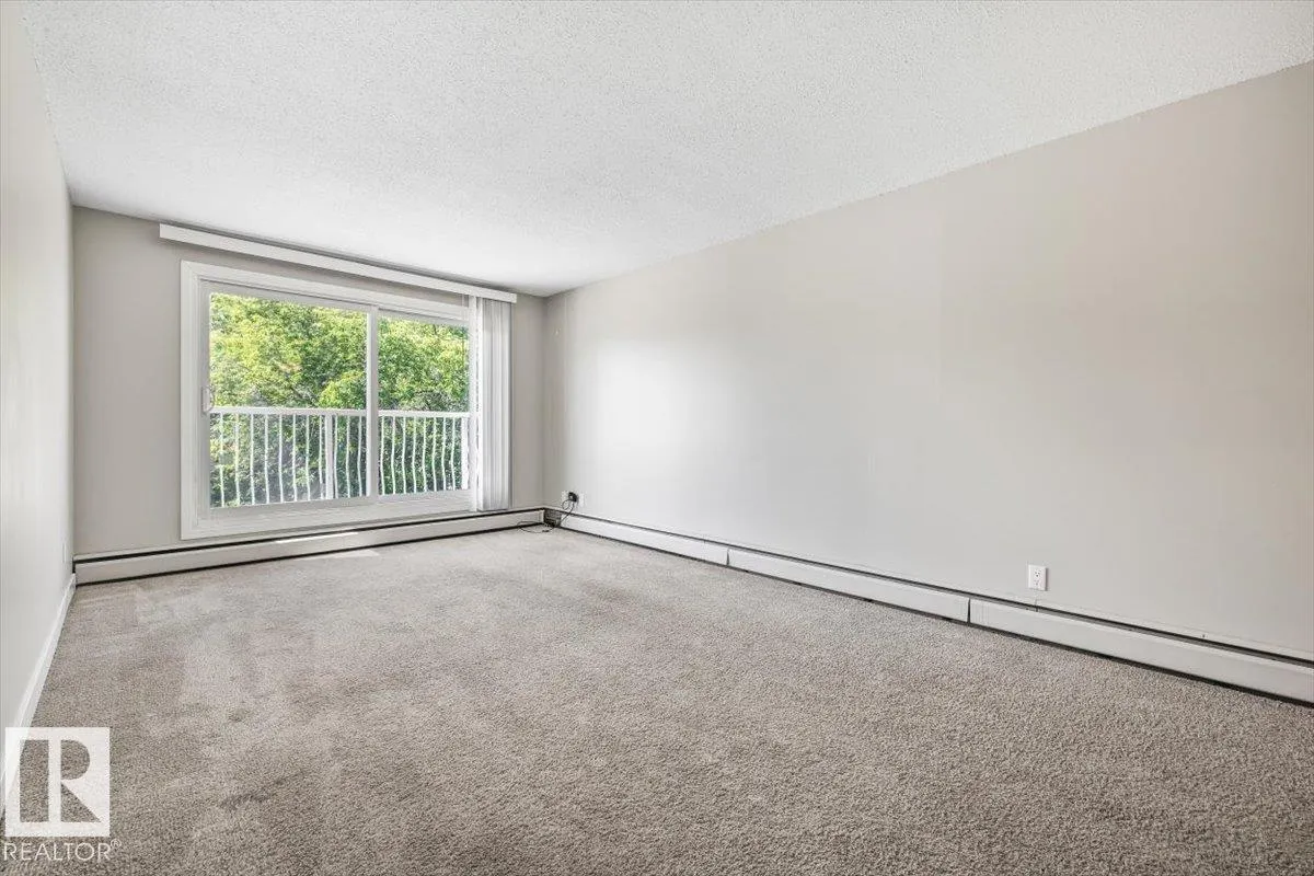 #306 10330 113 ST NW