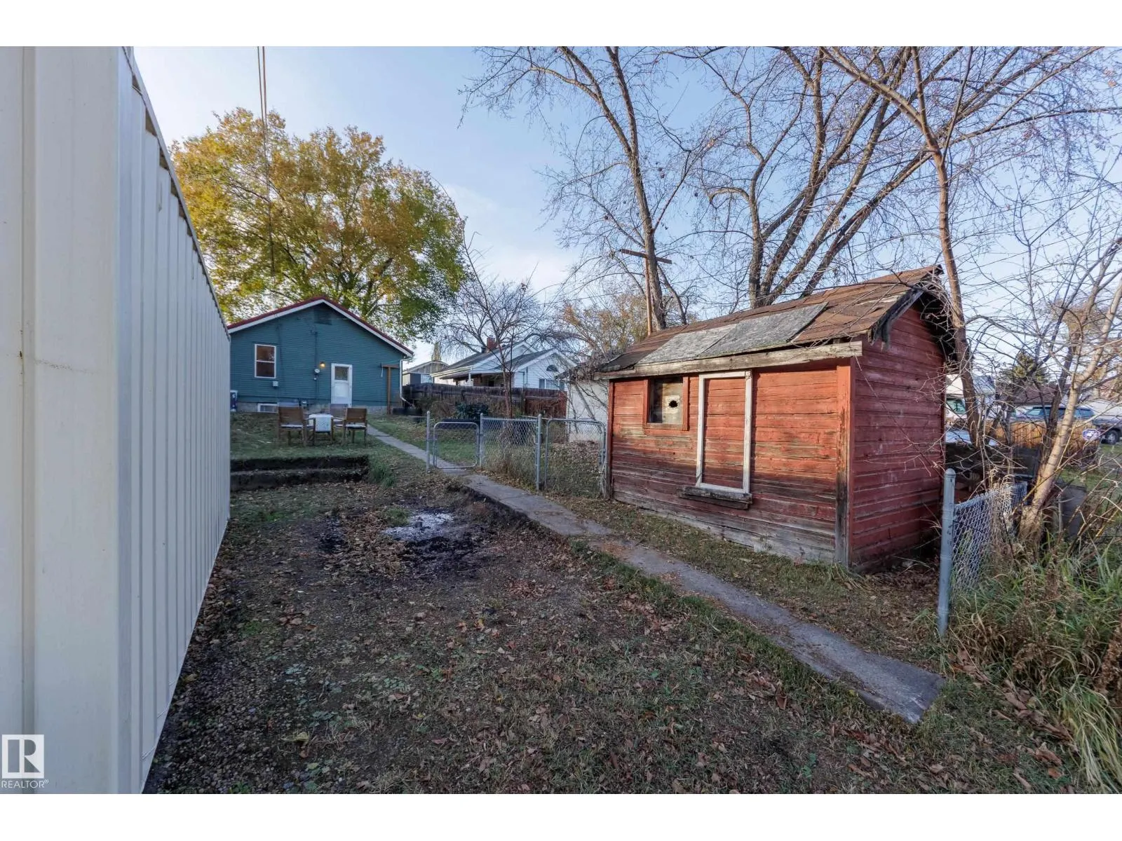 11933 63 ST NW