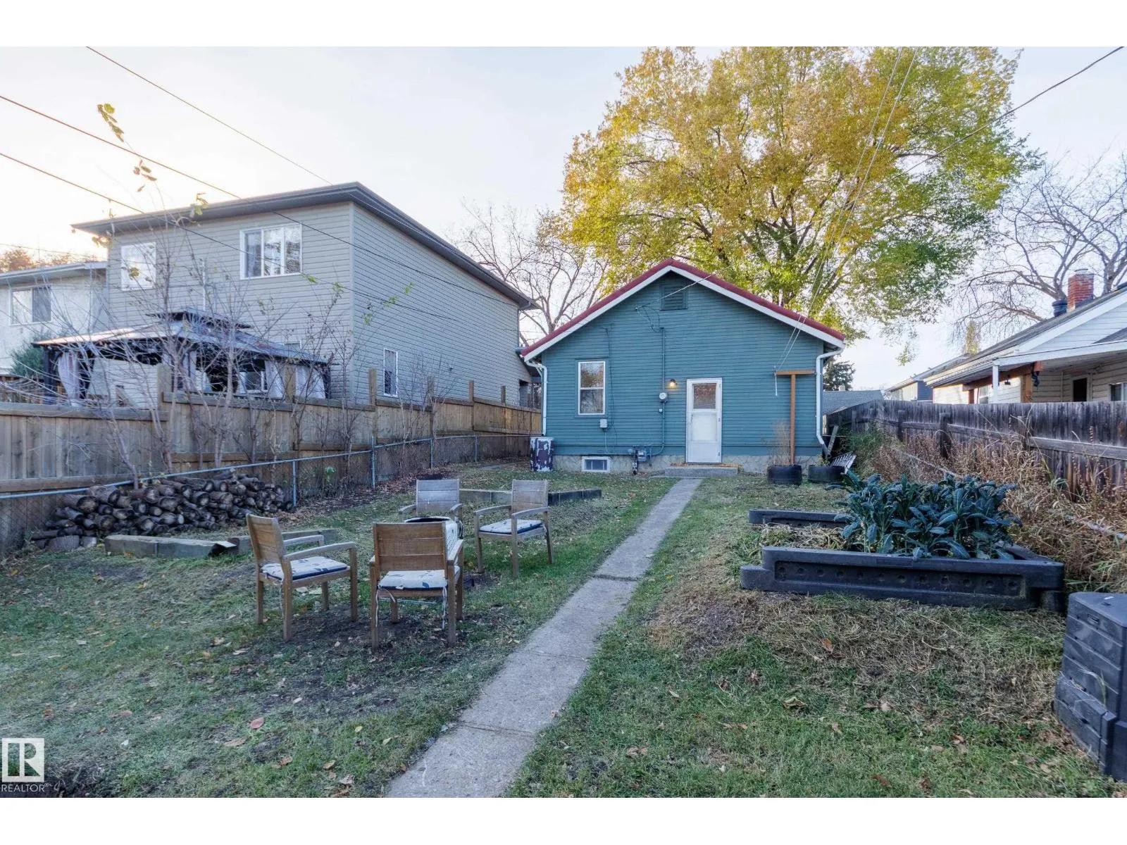 11933 63 ST NW