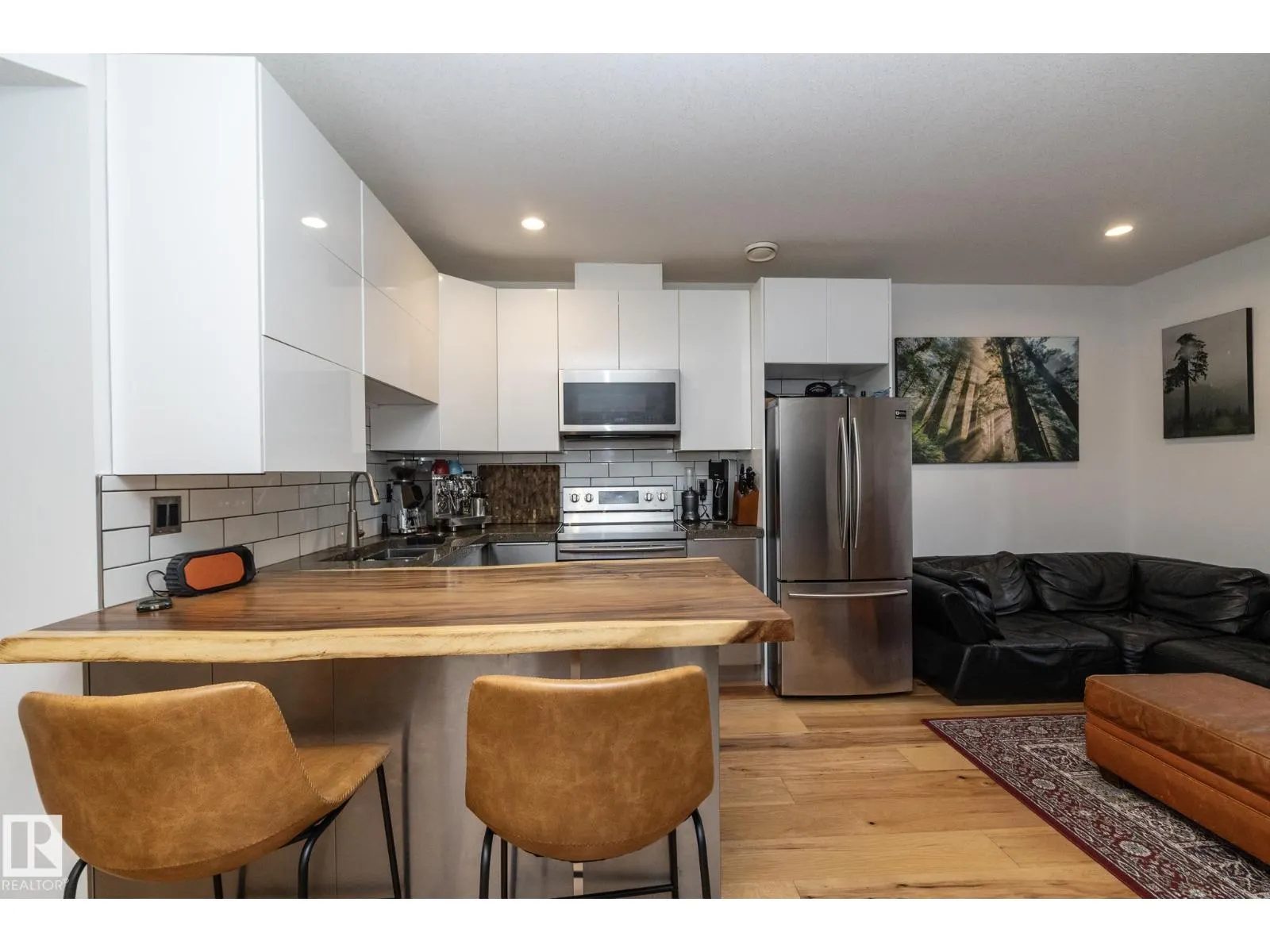 53 SANDALWOOD PL
