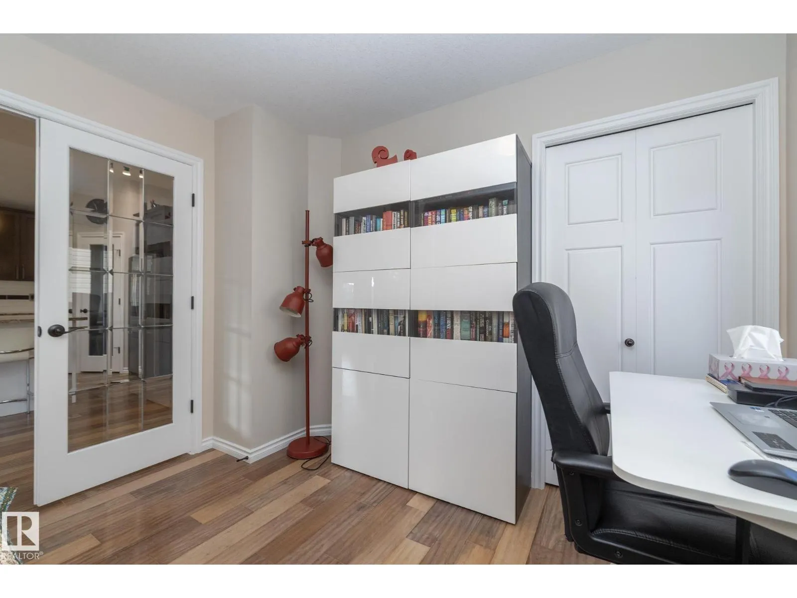 53 SANDALWOOD PL