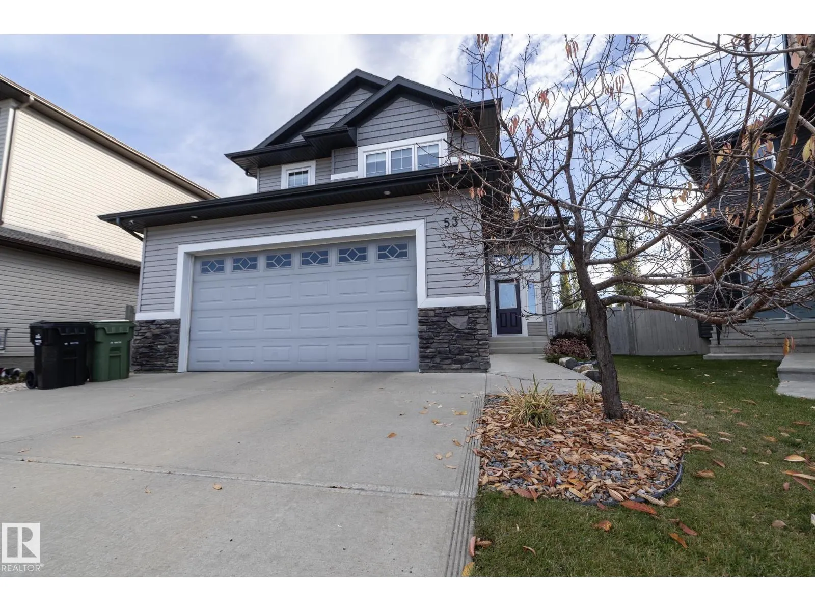 53 SANDALWOOD PL
