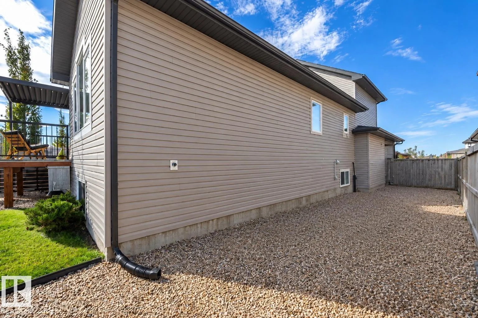 53 SANDALWOOD PL