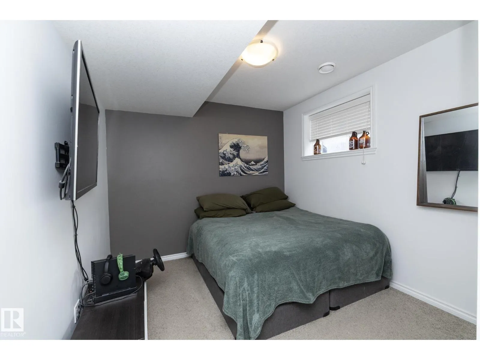 53 SANDALWOOD PL