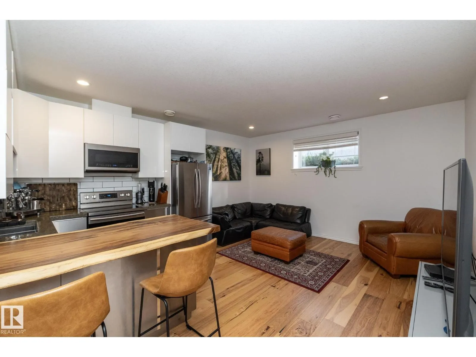53 SANDALWOOD PL