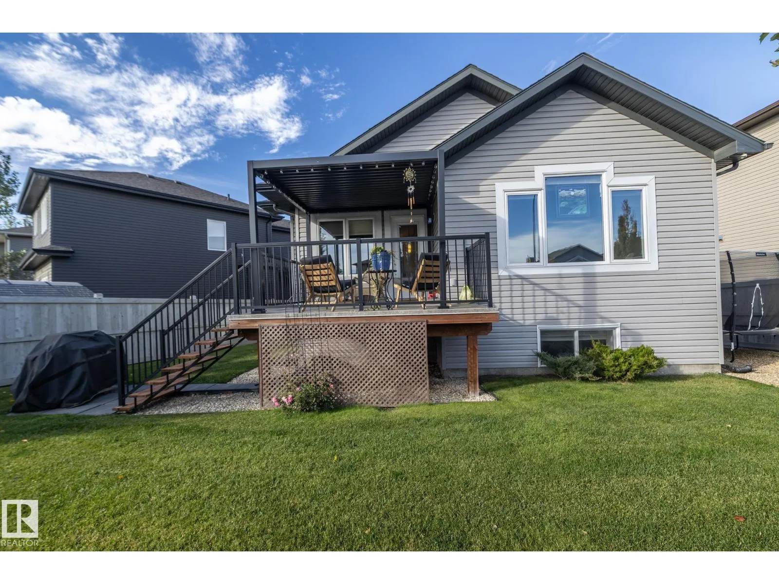 53 SANDALWOOD PL