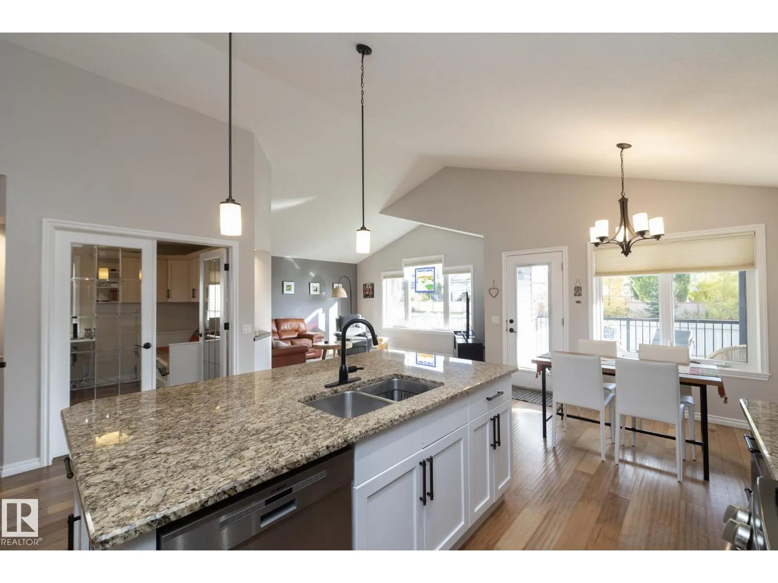 53 SANDALWOOD PL