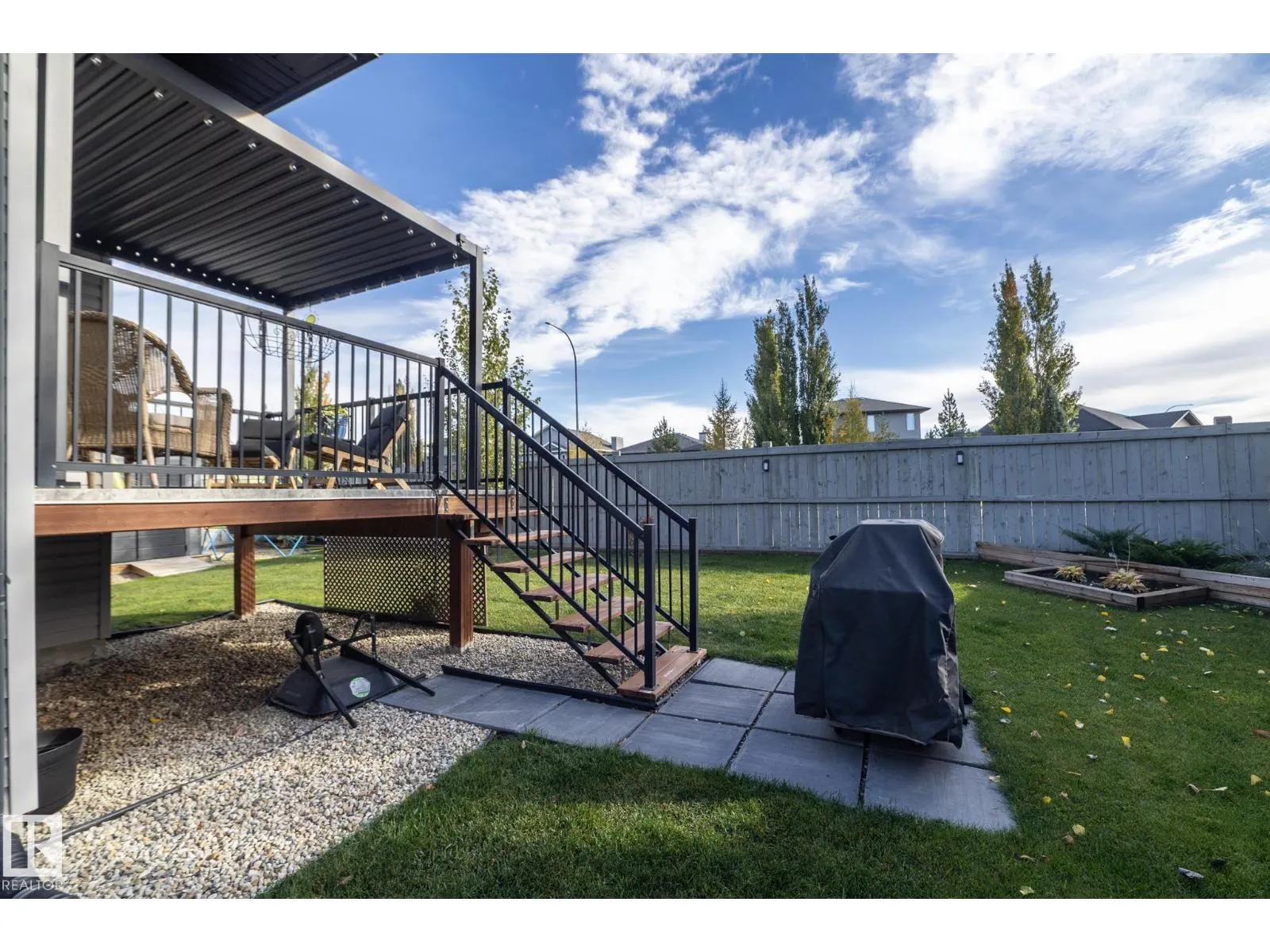 53 SANDALWOOD PL
