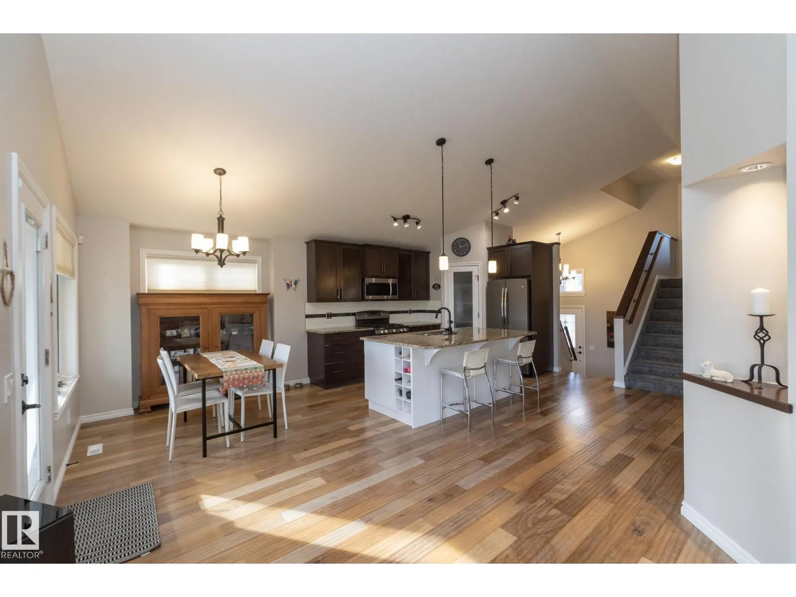 53 SANDALWOOD PL