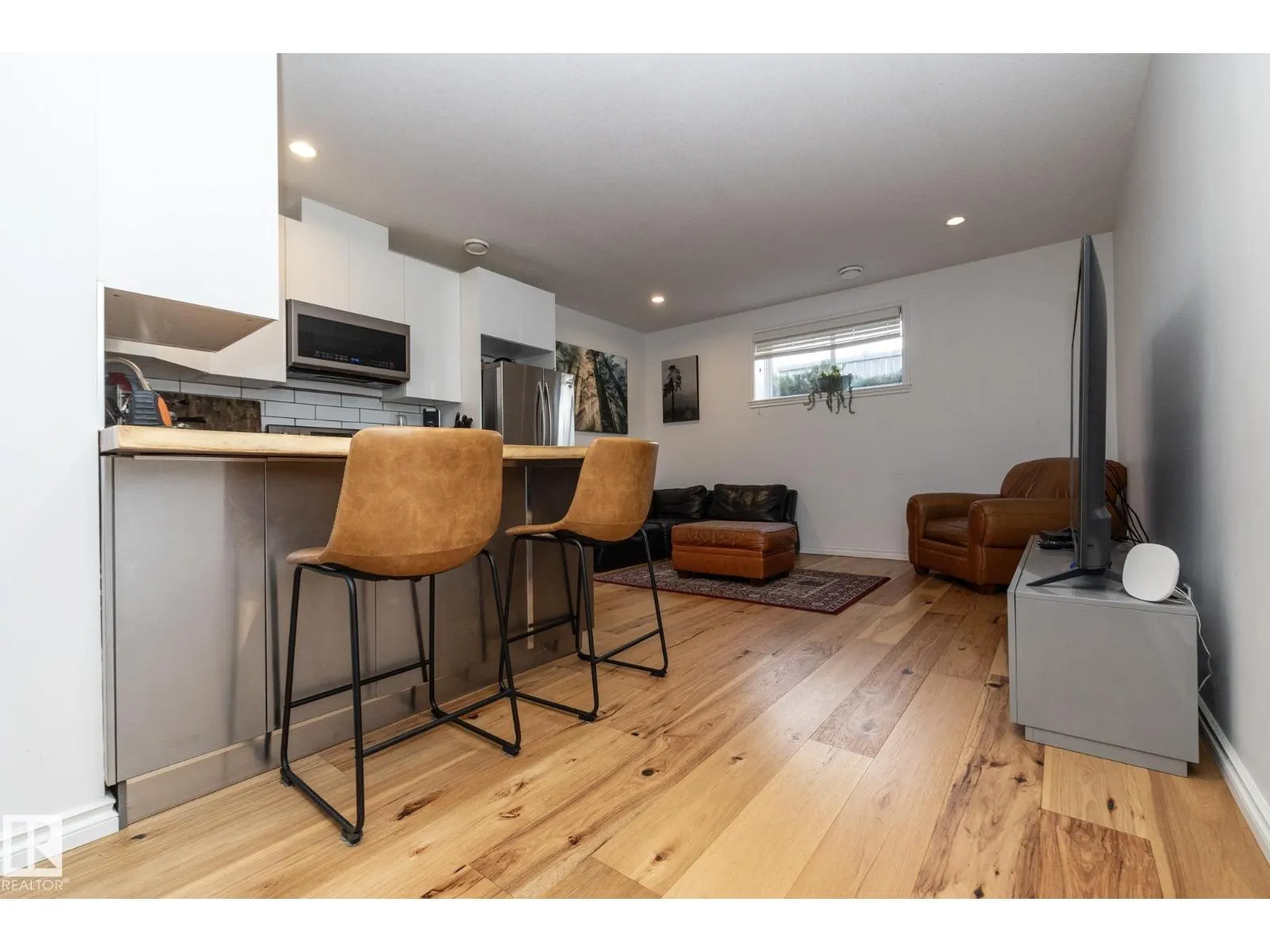 53 SANDALWOOD PL