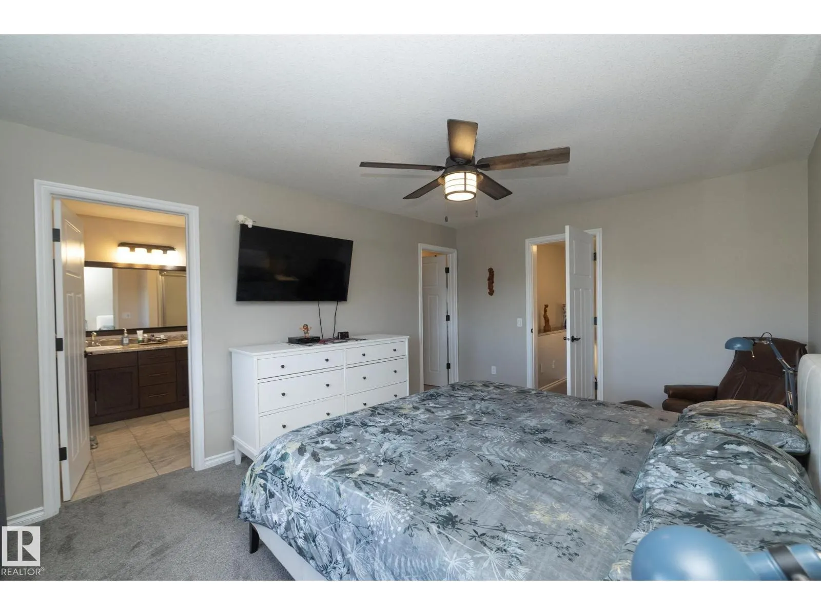 53 SANDALWOOD PL