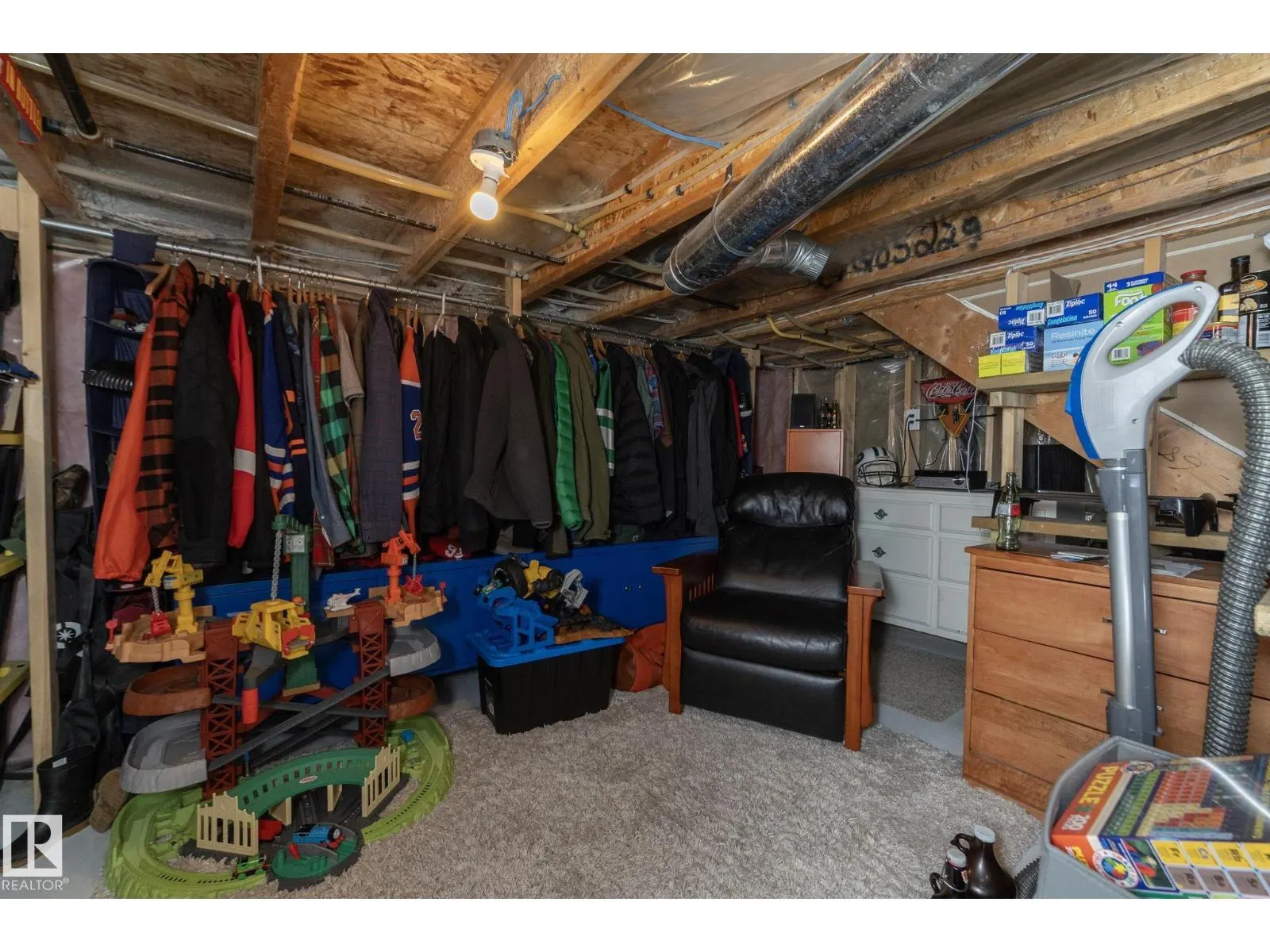 53 SANDALWOOD PL