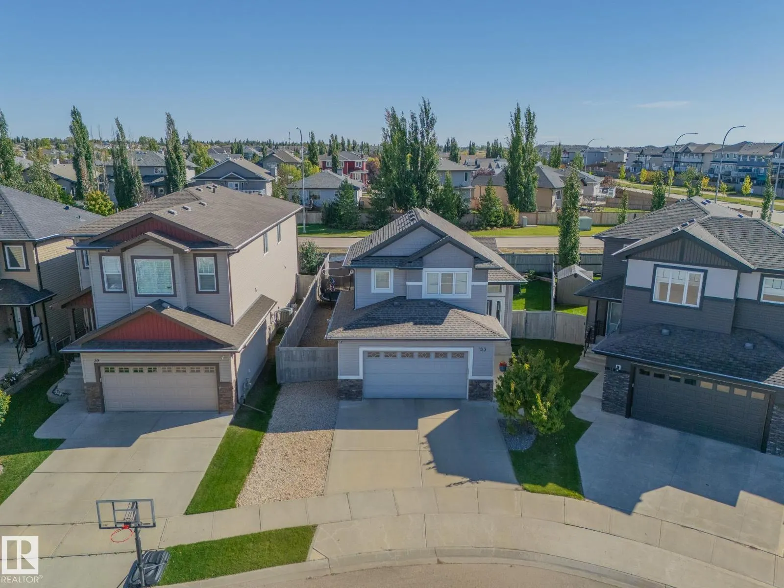 53 SANDALWOOD PL