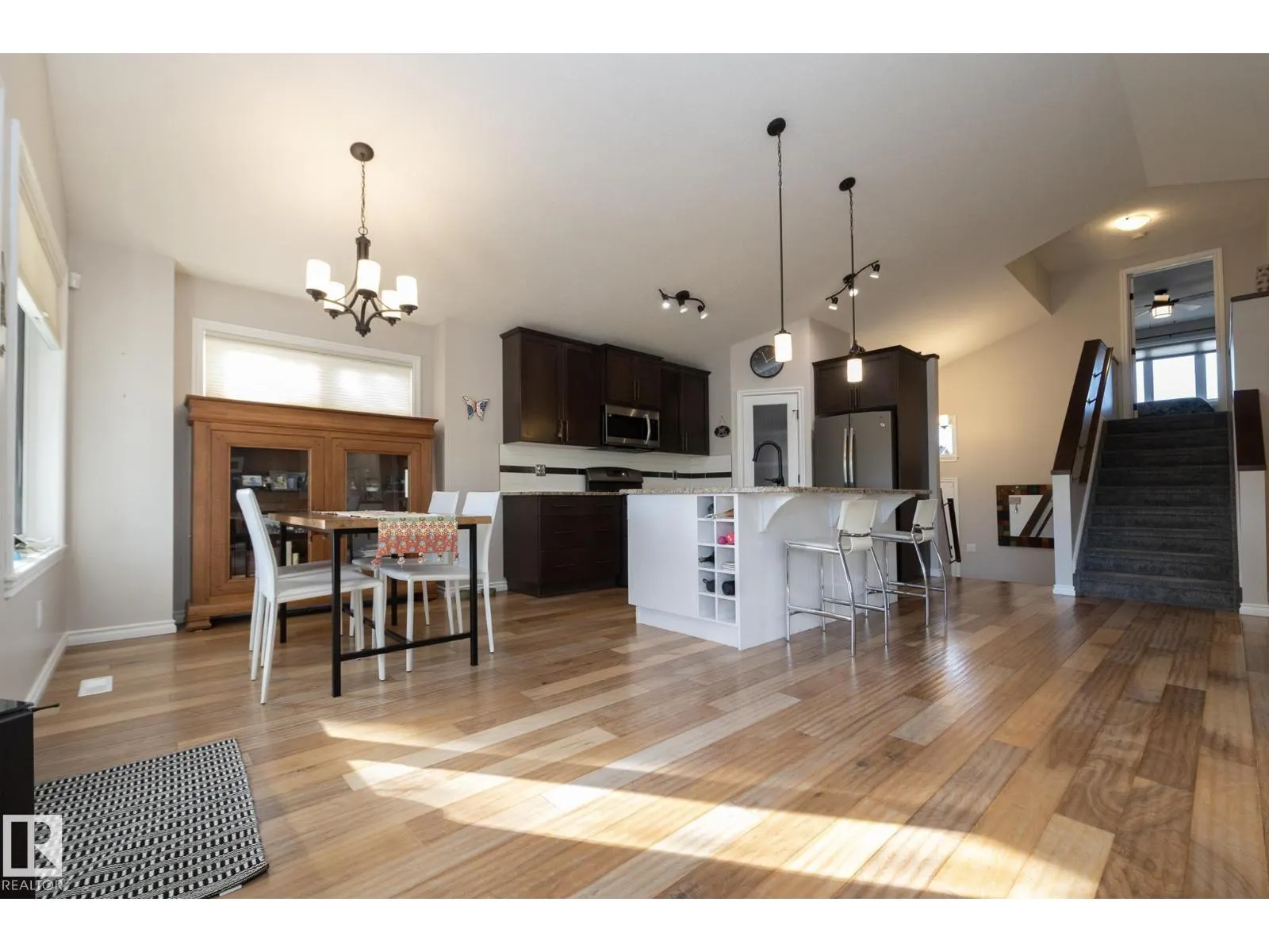 53 SANDALWOOD PL