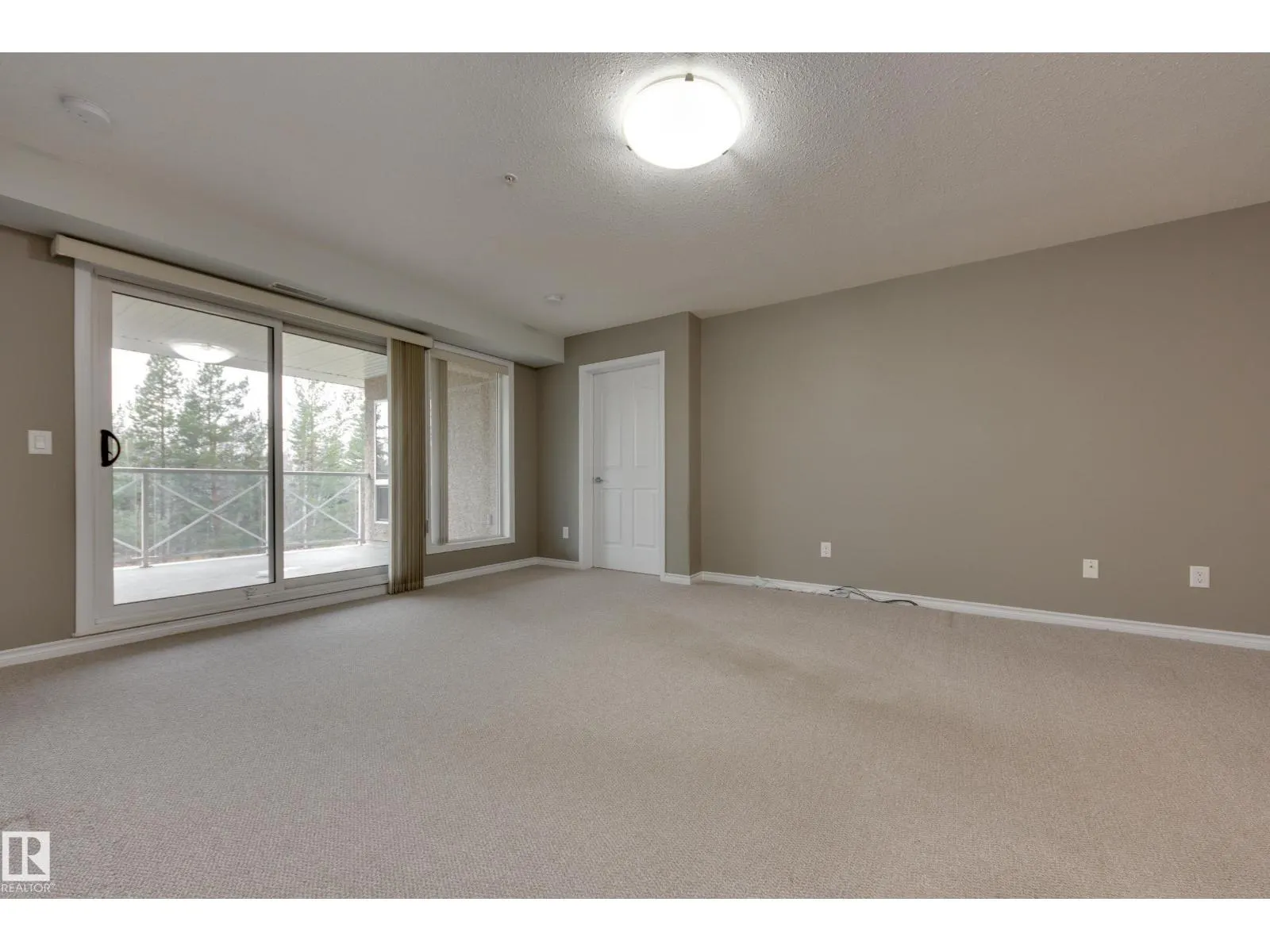 #216 7510 89 ST NW