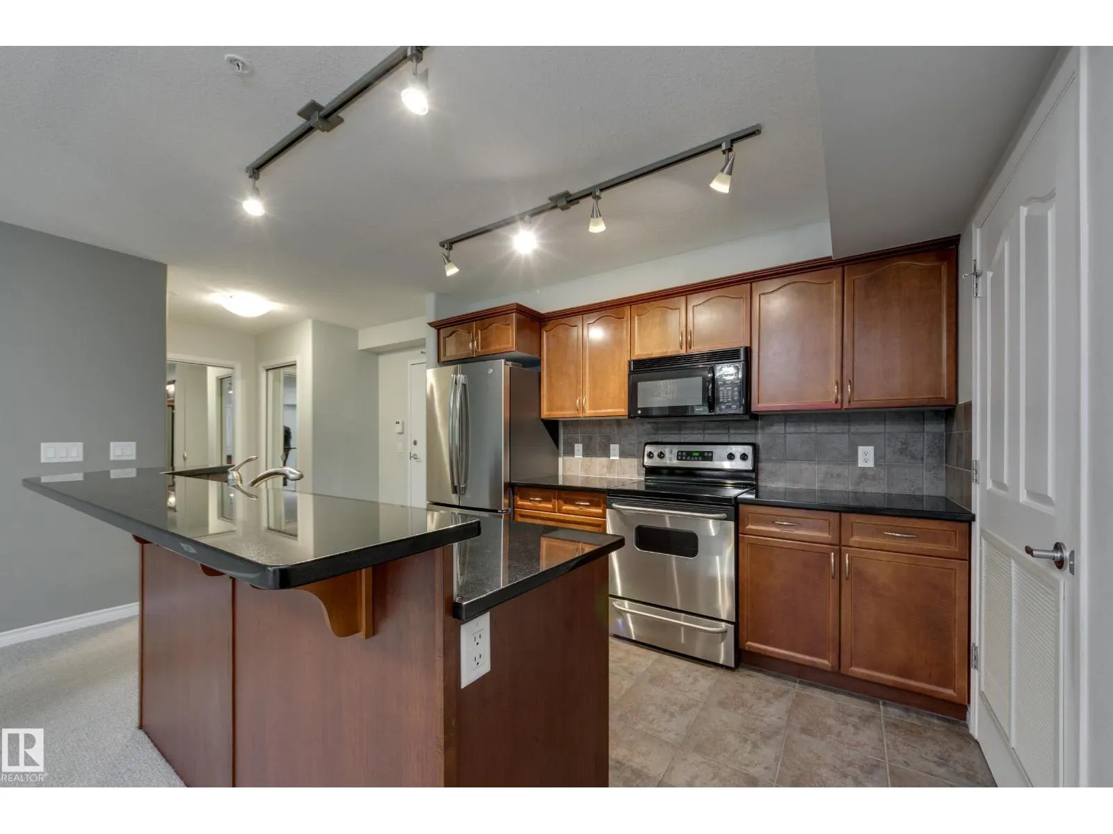 #216 7510 89 ST NW