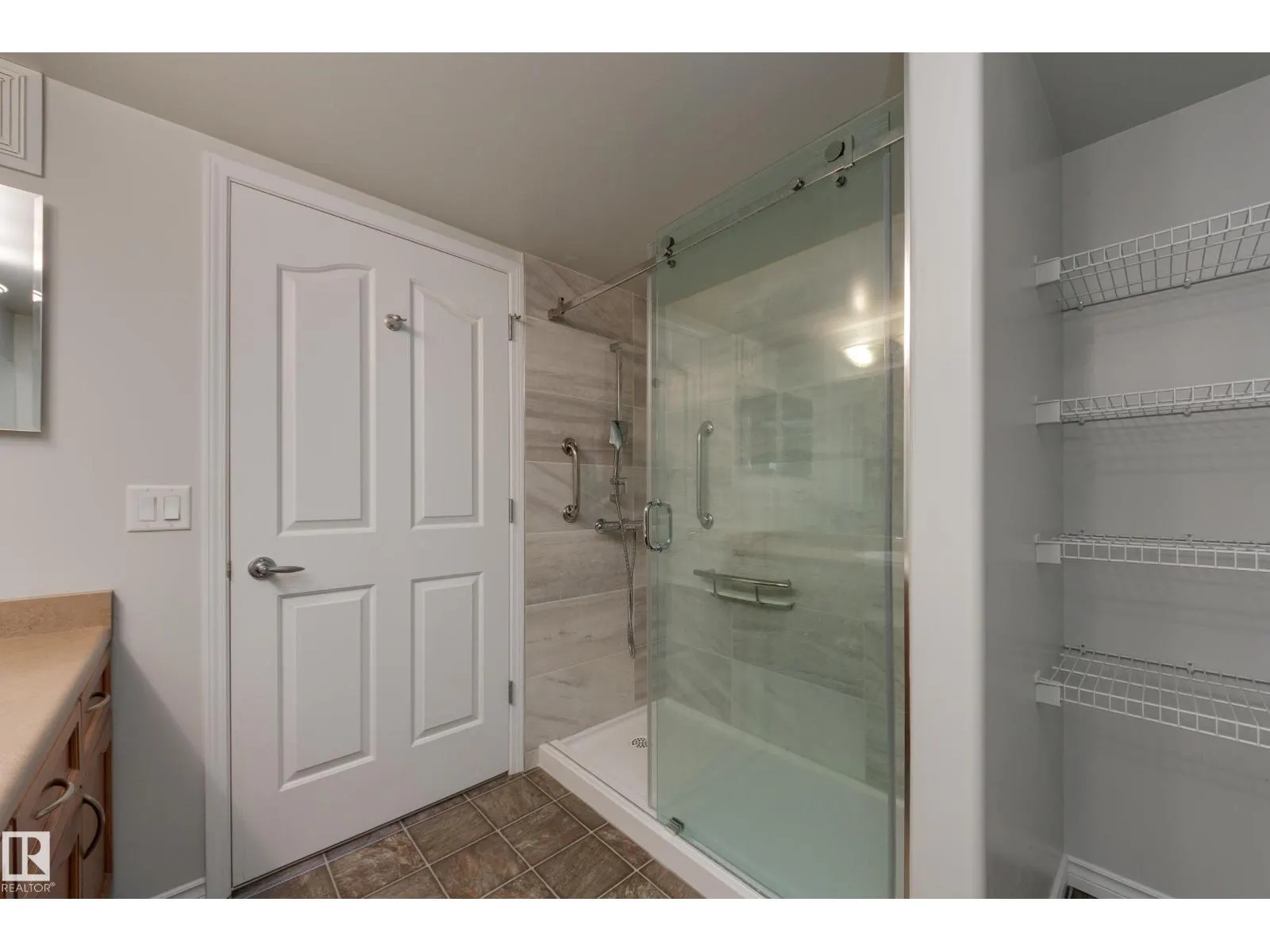 #216 7510 89 ST NW