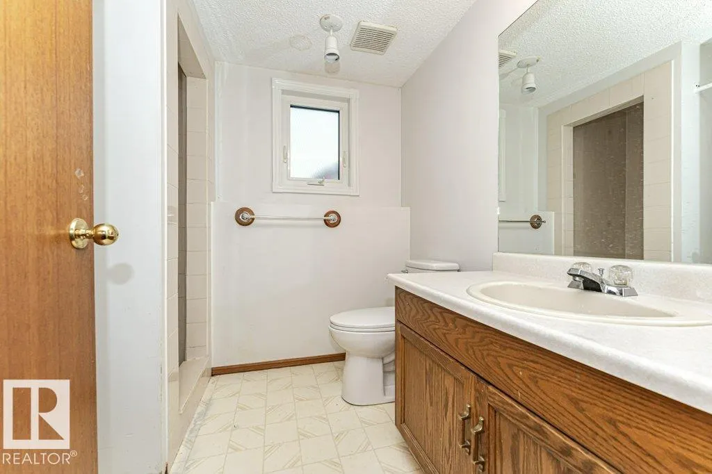 242 KIRKWOOD AV NW