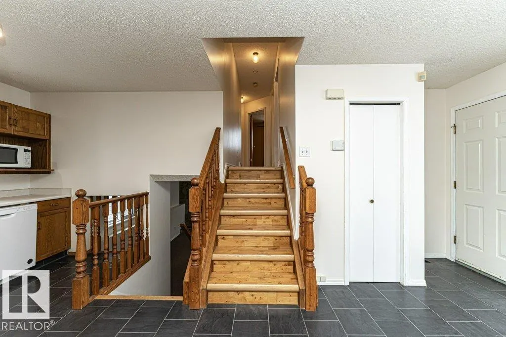 242 KIRKWOOD AV NW