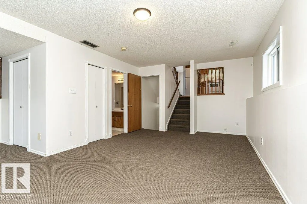 242 KIRKWOOD AV NW