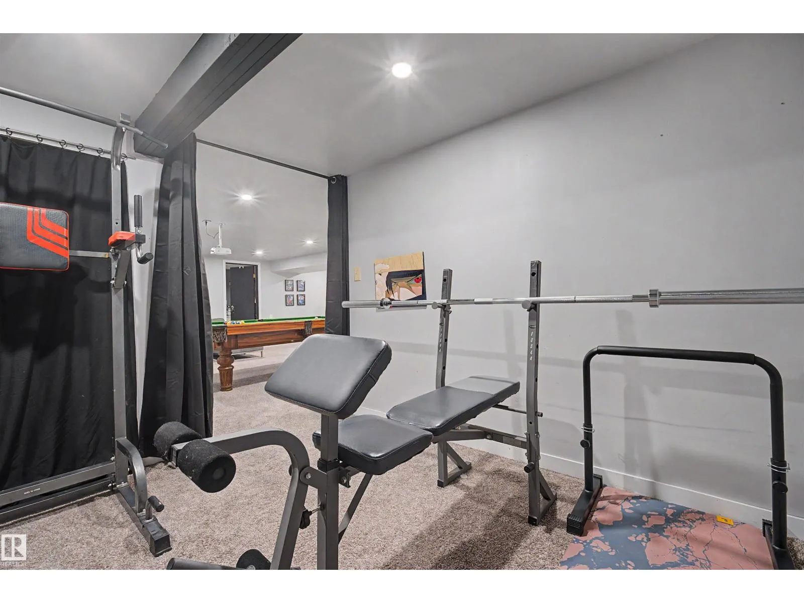 16608 109 ST NW