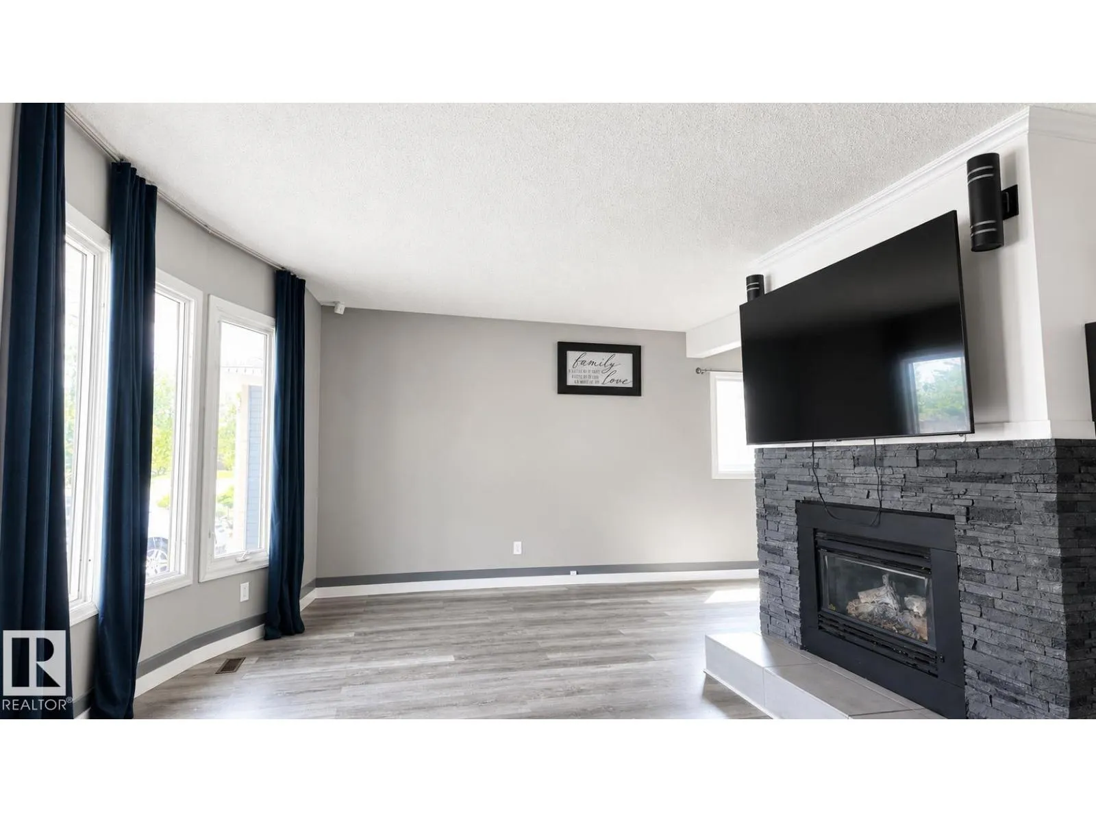 16608 109 ST NW