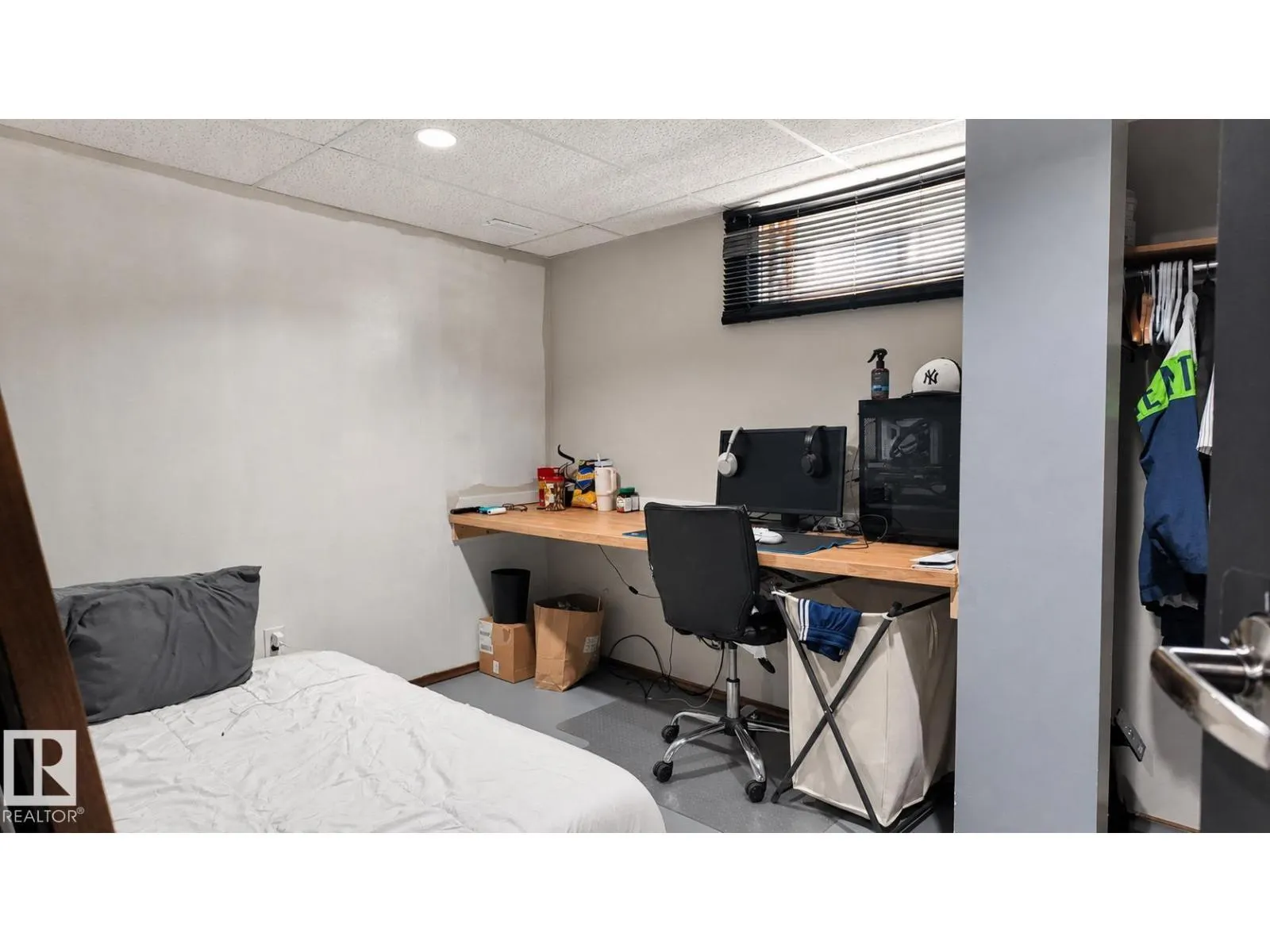 16608 109 ST NW