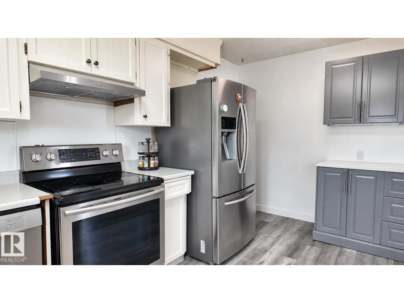16608 109 ST NW