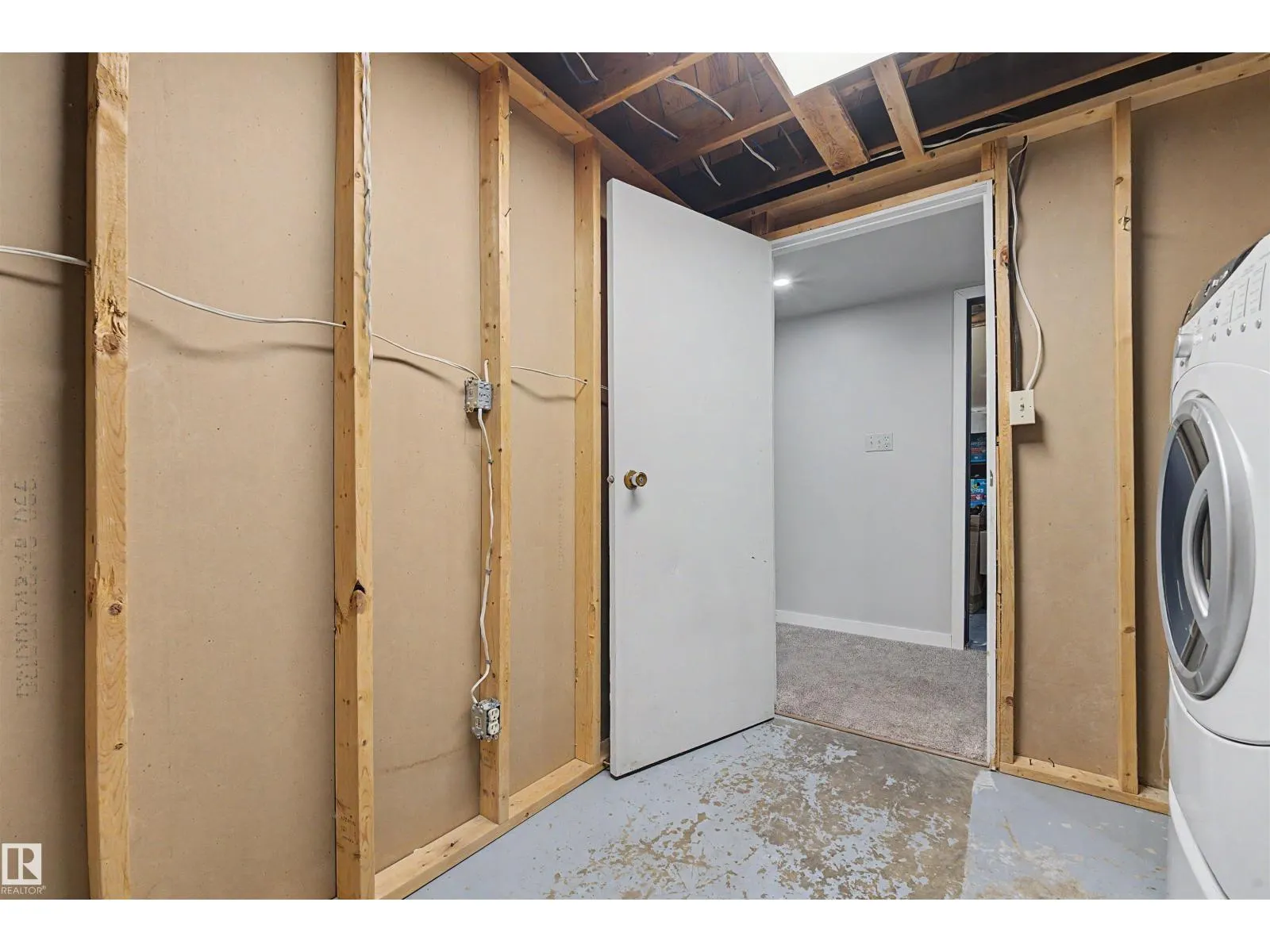 16608 109 ST NW