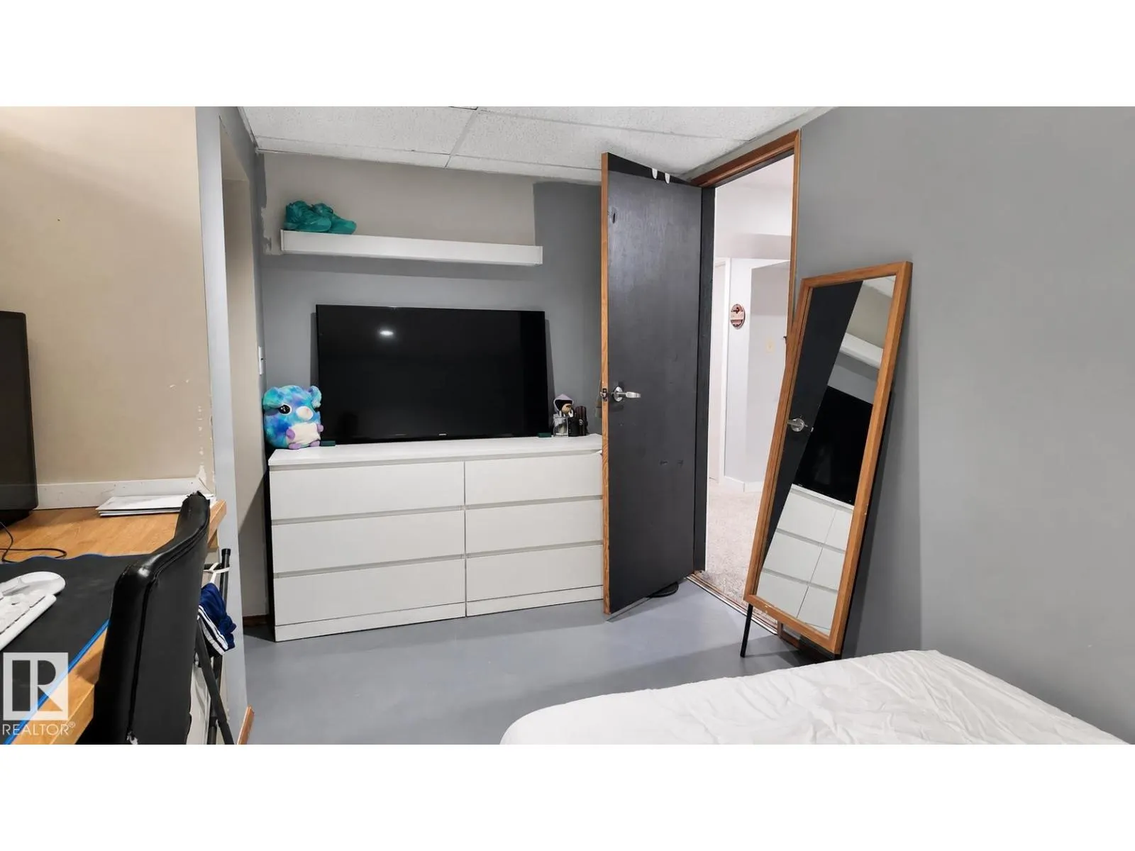16608 109 ST NW