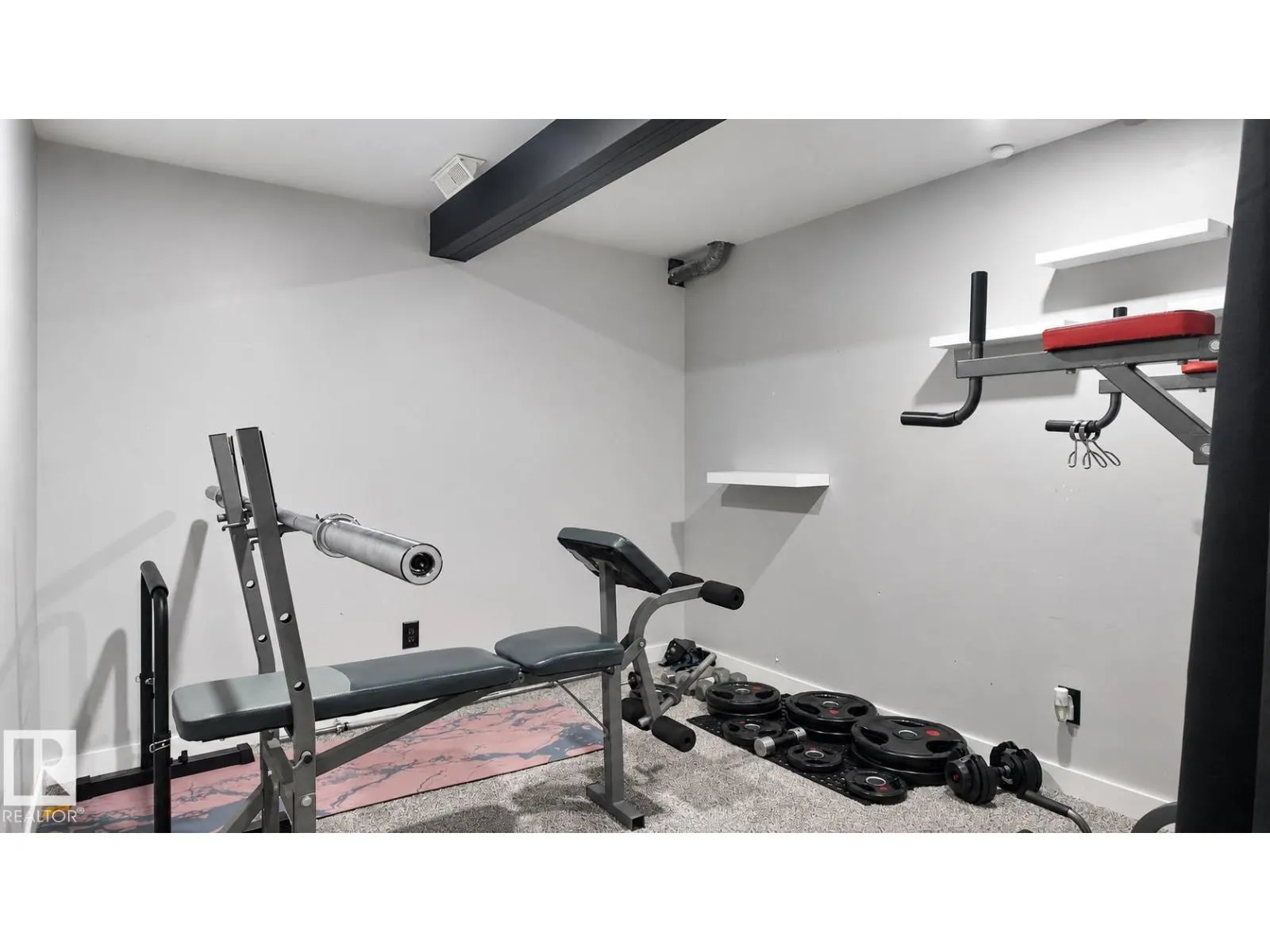 16608 109 ST NW