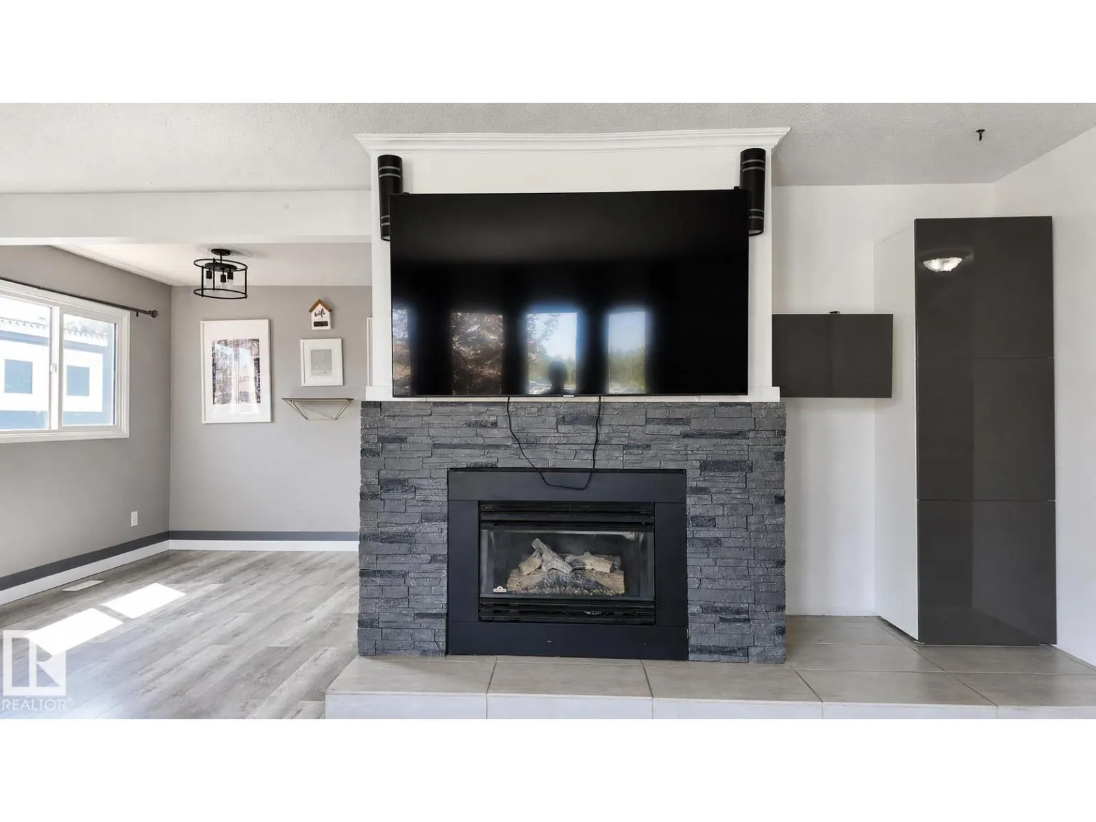 16608 109 ST NW
