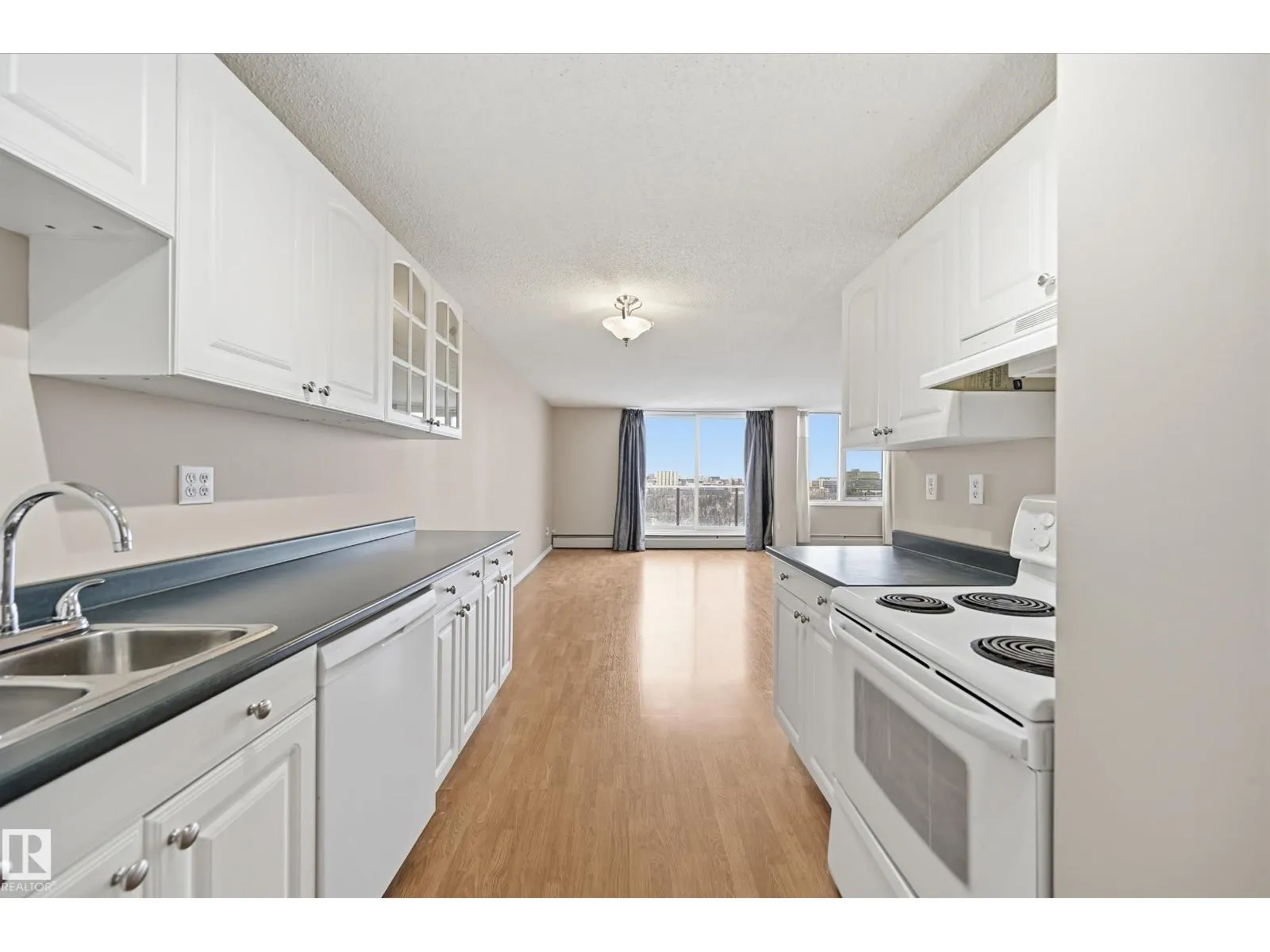 #1805 10011 116 ST NW