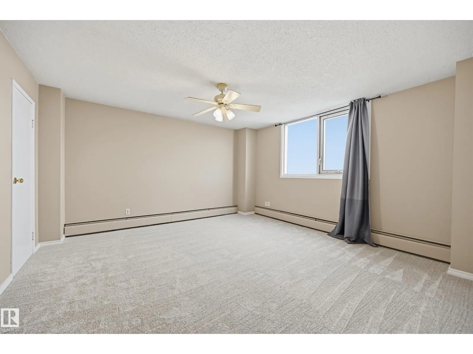 #1805 10011 116 ST NW