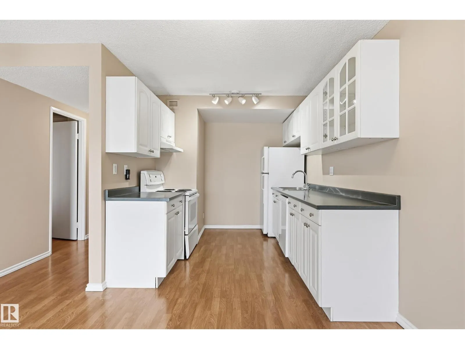 #1805 10011 116 ST NW