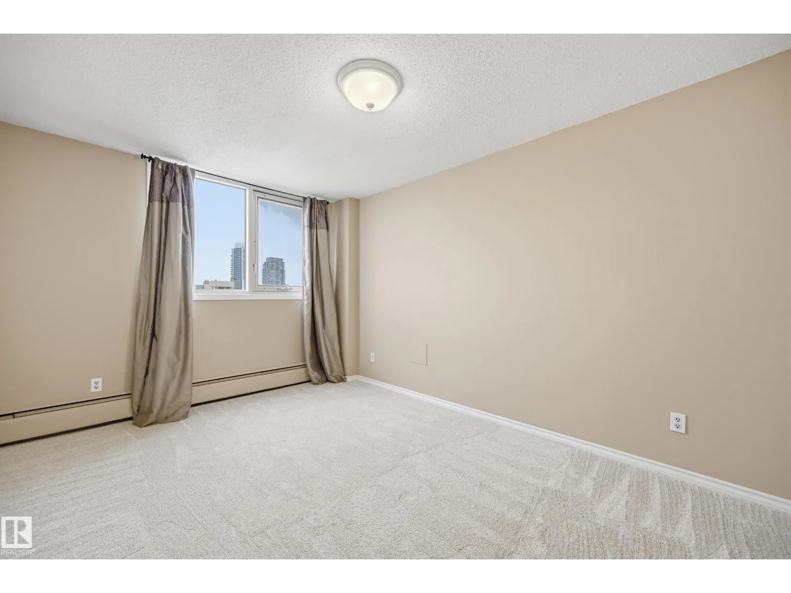 #1805 10011 116 ST NW