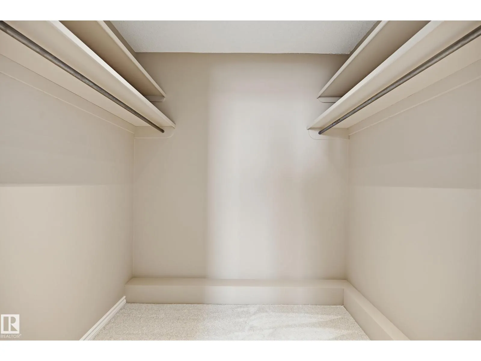 #1805 10011 116 ST NW