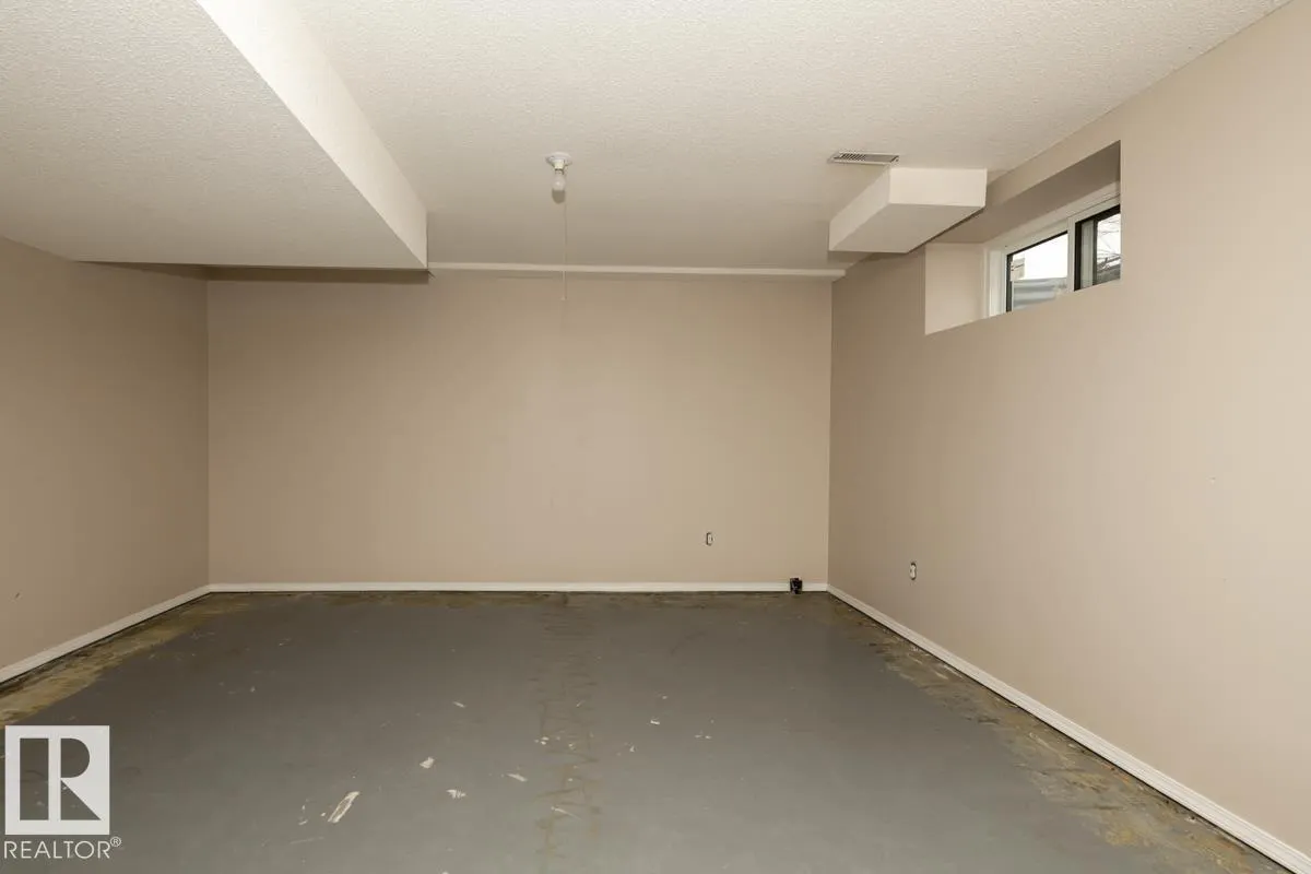 47 MCLEOD CR