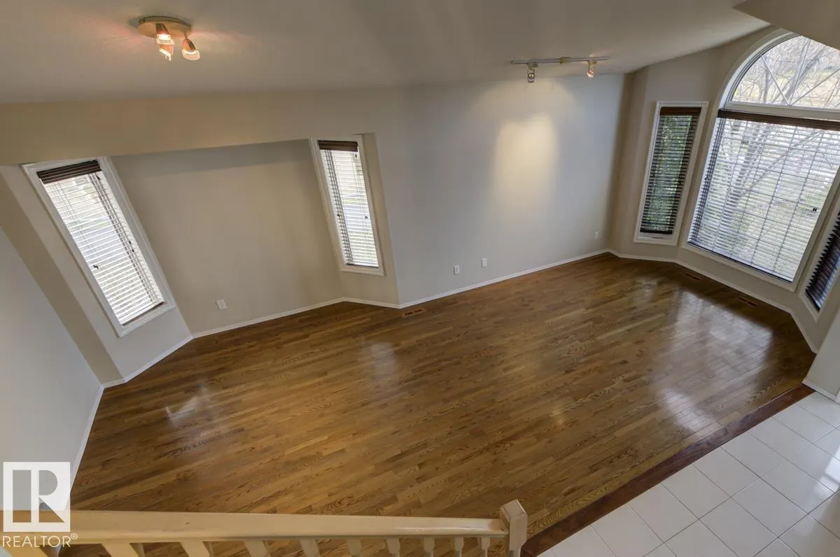 47 MCLEOD CR