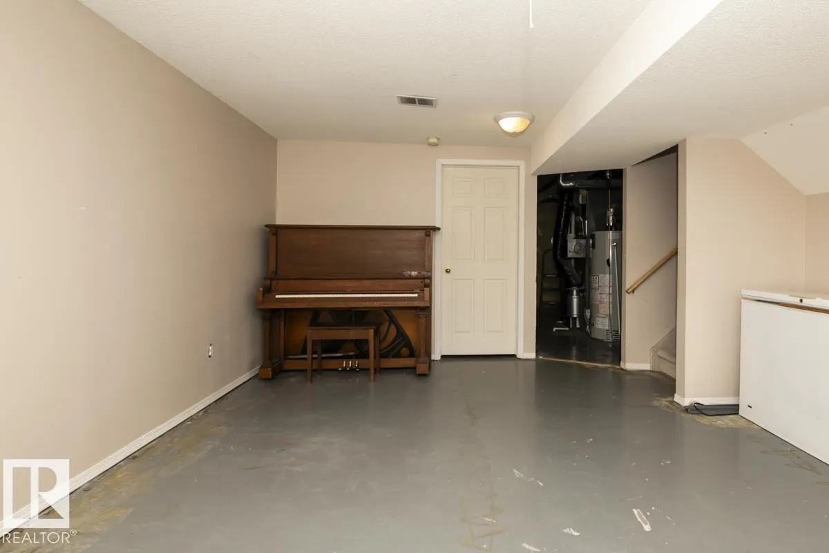 47 MCLEOD CR