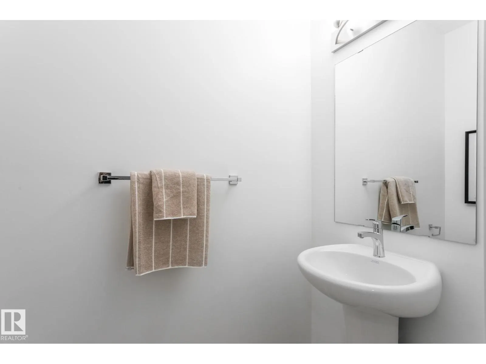 20835 40 AV NW