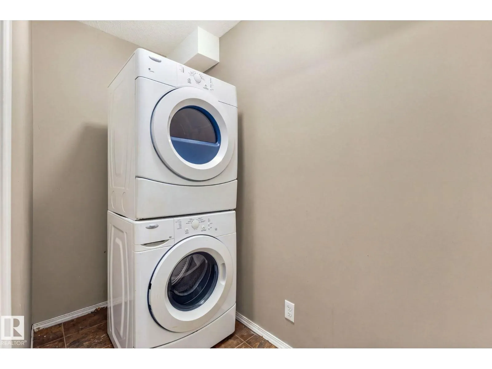 #218 530 WATT BV SW