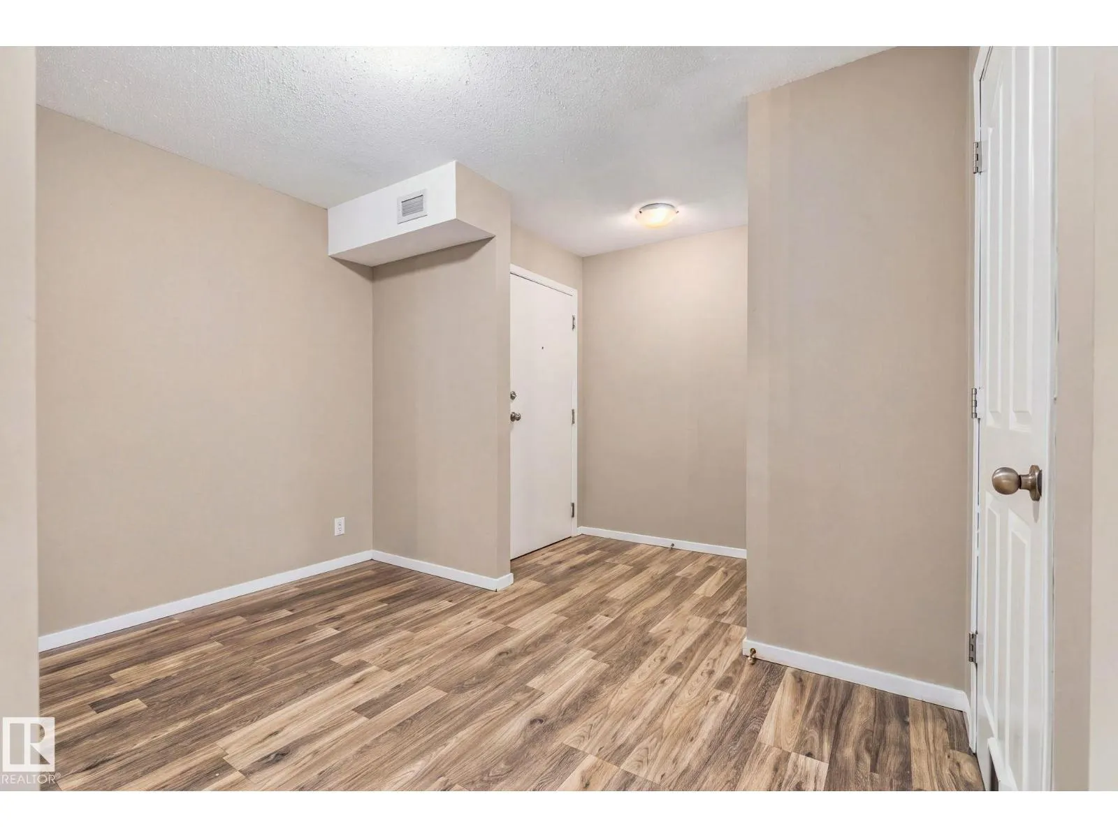 #218 530 WATT BV SW