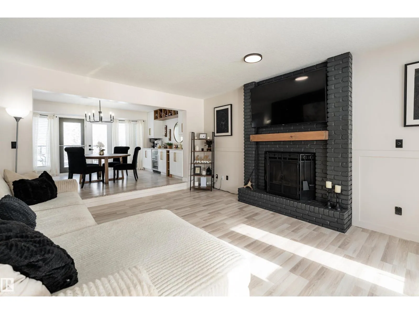 #71 56019 RGE ROAD 230
