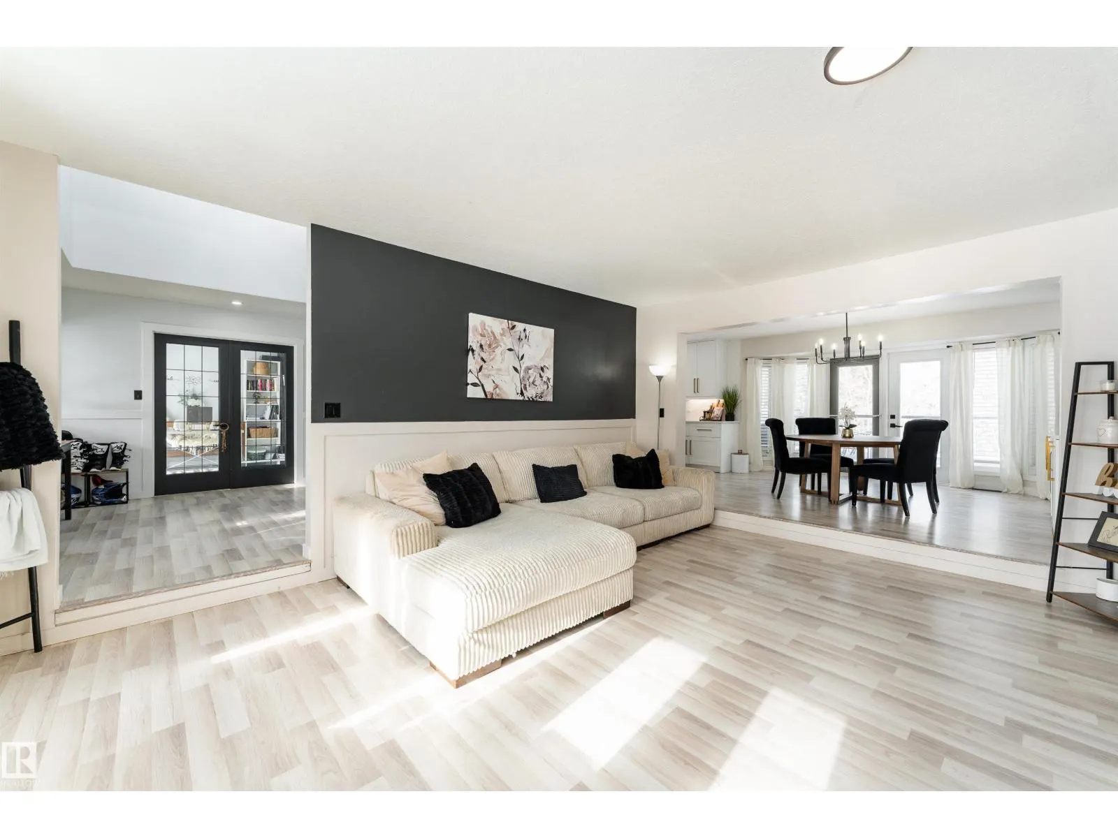 #71 56019 RGE ROAD 230