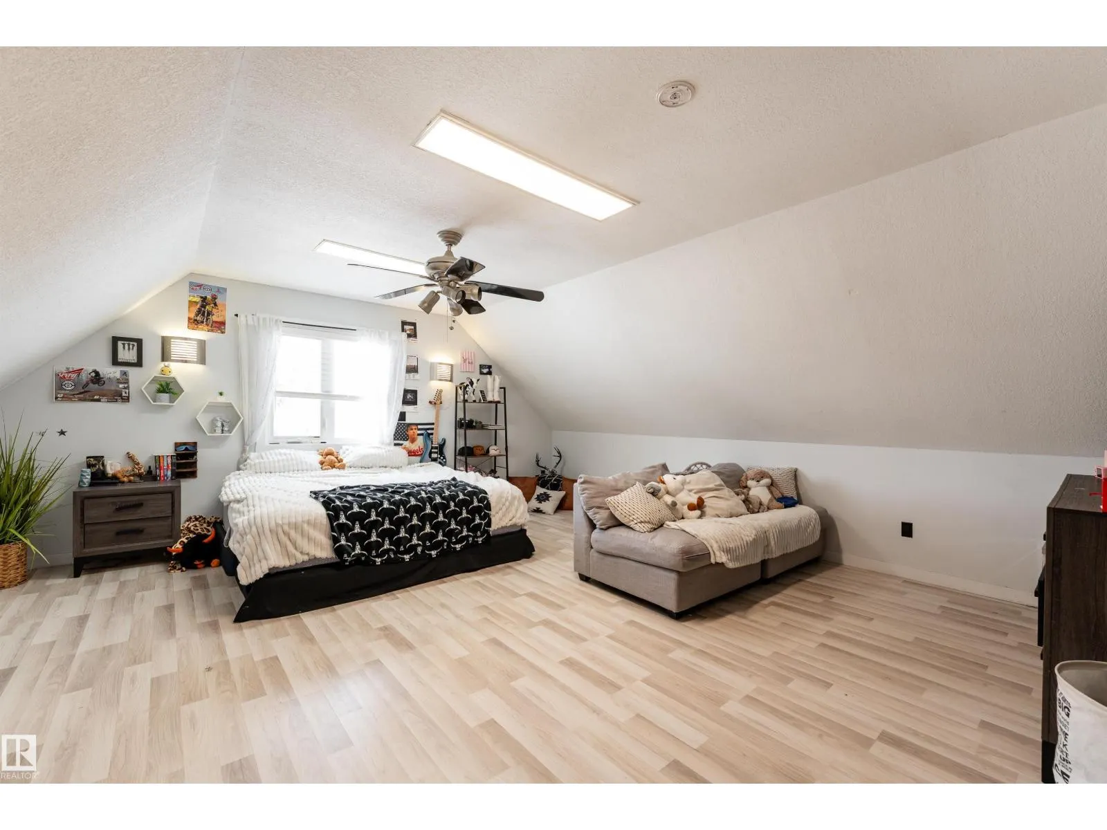 #71 56019 RGE ROAD 230