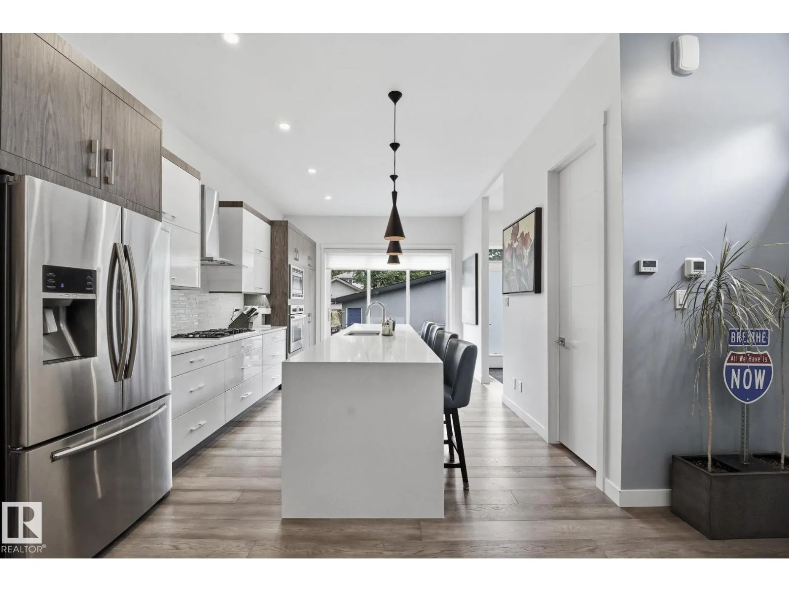 10433 140 ST NW