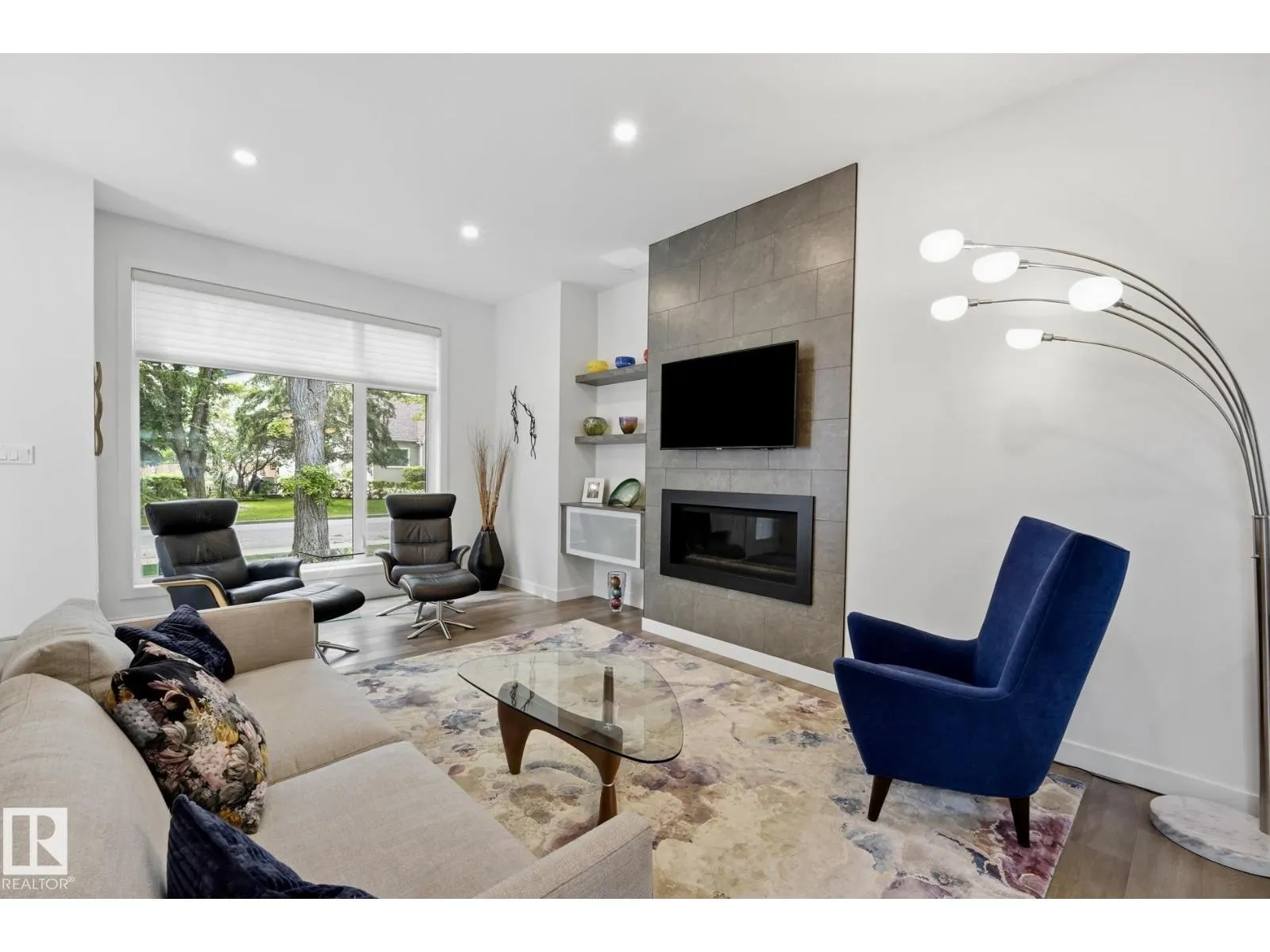 10433 140 ST NW