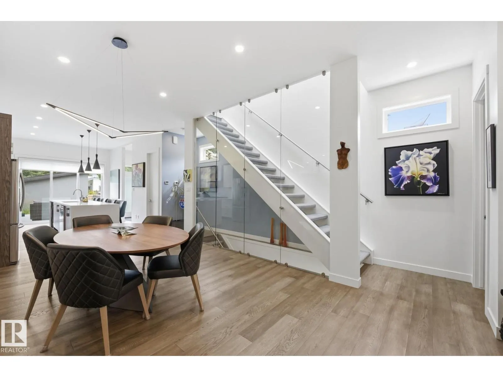 10433 140 ST NW